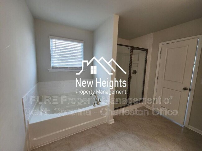 Building Photo - 179 Cherry Grv Dr