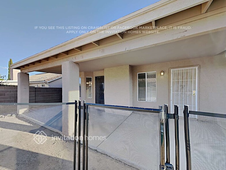 Building Photo - 16140 E Glendora Dr