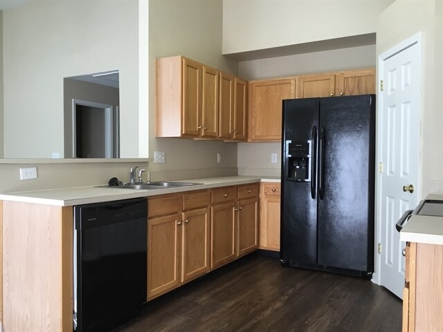 Building Photo - 3007 Secret Garden Ct