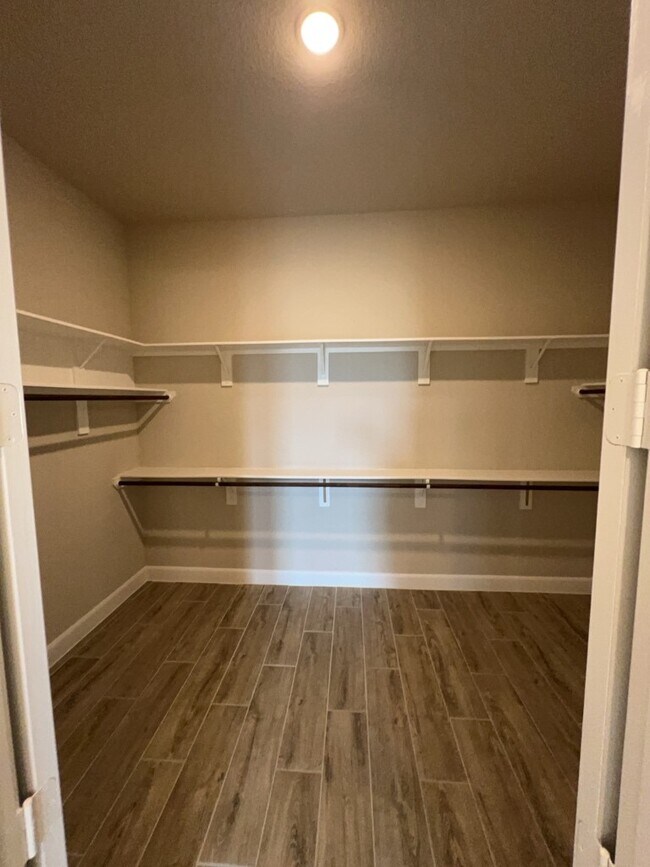 Building Photo - 9510 Turnstone Dr