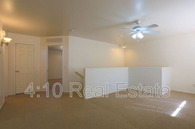 Building Photo - 2320 W Allens Peak Dr