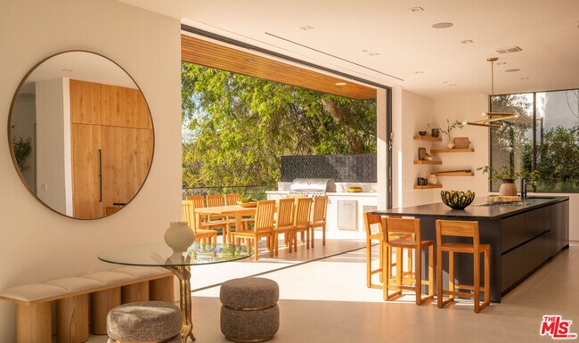 Building Photo - 12752 Mulholland Dr