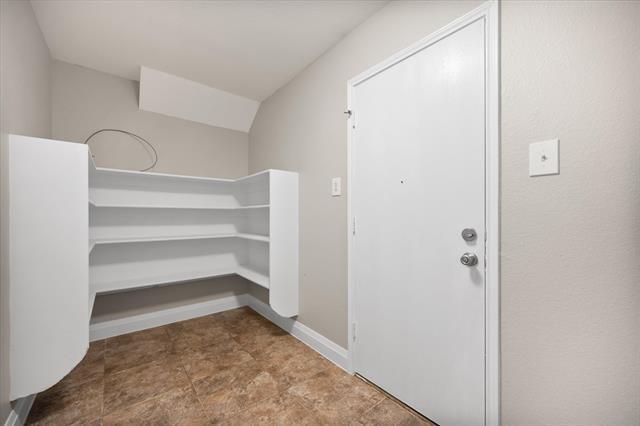 Building Photo - 800 Green Heath Ave