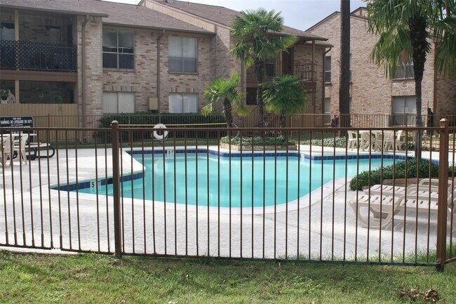 Building Photo - 16303 Lyons School Rd