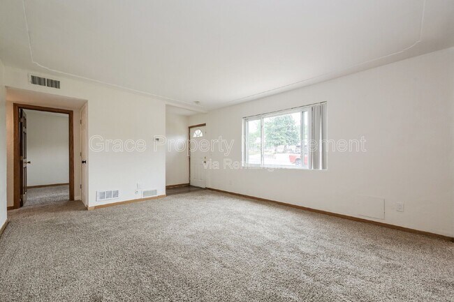 Building Photo - 9301 Ellen Ct