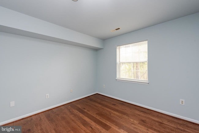 Building Photo - 8352 Montgomery Run Rd