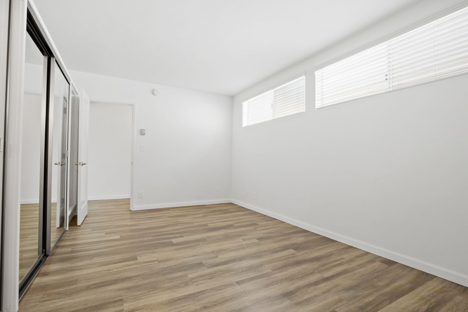 Building Photo - 1002 12th St