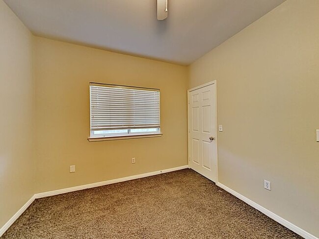 Building Photo - No Application Fees*