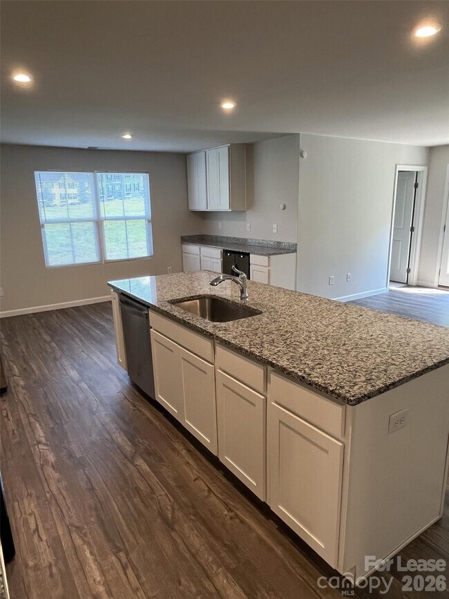 Building Photo - 4320 Bowline Dr