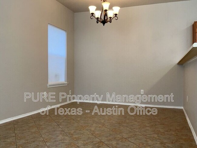 Building Photo - 302 Windridge Village Cove