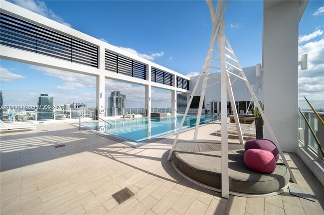 Building Photo - 151 SE 1st St