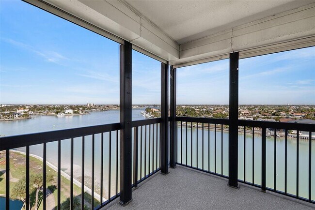 Building Photo - 9415 Blind Pass Rd