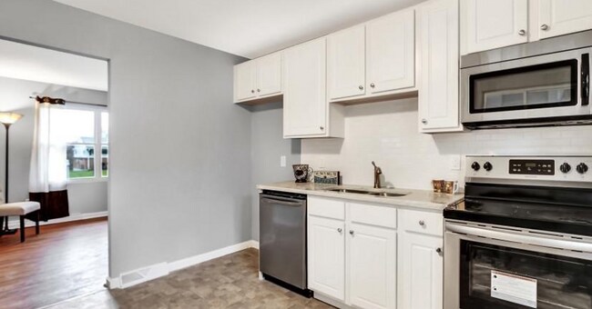 Building Photo - Beautiful 3 Bed, 2 Bath Single Family Home!