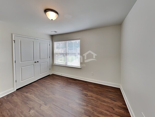 Building Photo - 113 Rivulet Dr