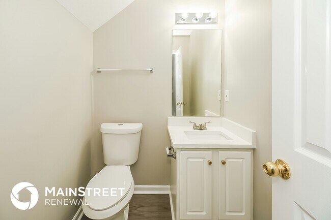 Building Photo - 330 Coral Cir