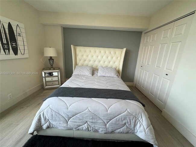 Building Photo - 3500 Mystic Pointe Dr