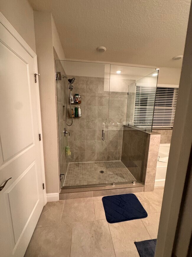 Building Photo - 10916 Honor Rd