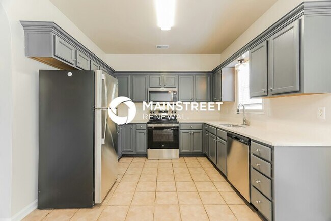 Building Photo - 3 Bedroom Pet-Friendly Home in BESSEMER, AL with Main Street Renewal