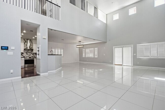 Building Photo - 7285 Winding Creek Dr