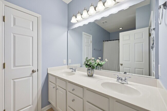 Building Photo - 1224 Claret Ln