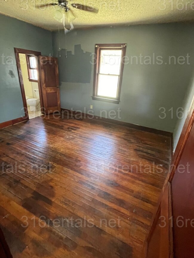 Building Photo - $600 - 1 bed 1 bath - Single Family Home