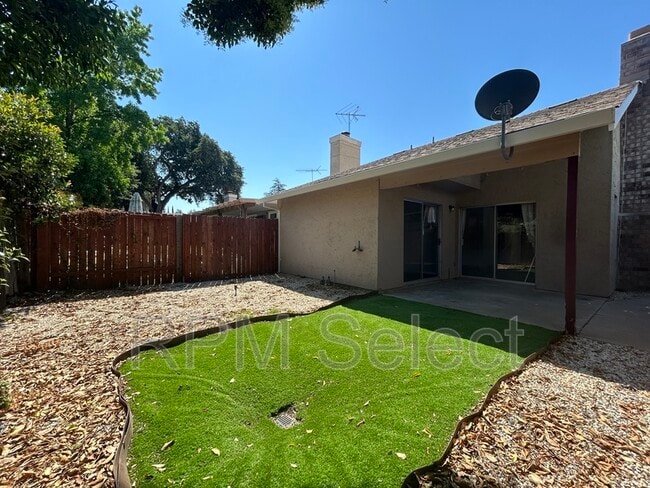 Building Photo - 8085 Forest Glen Way