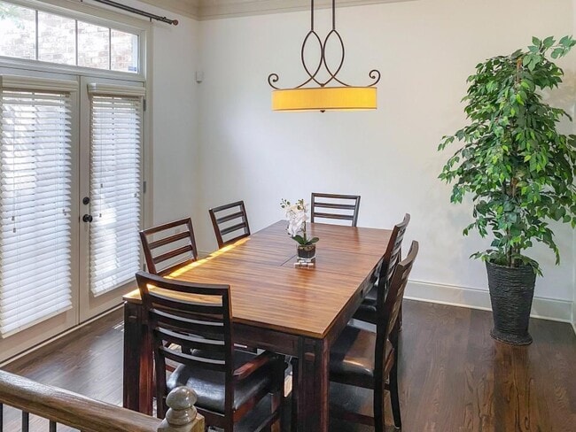 Building Photo - 598 Ansley Cir NE