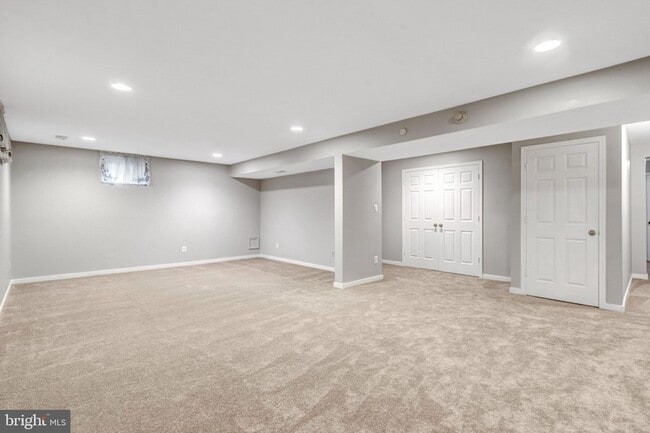 Building Photo - 26161 Rachel Hill Dr