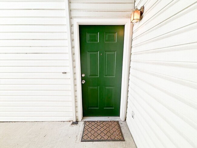 Building Photo - 2 BR/1BA | Newly Renovated Condo | In Orem!