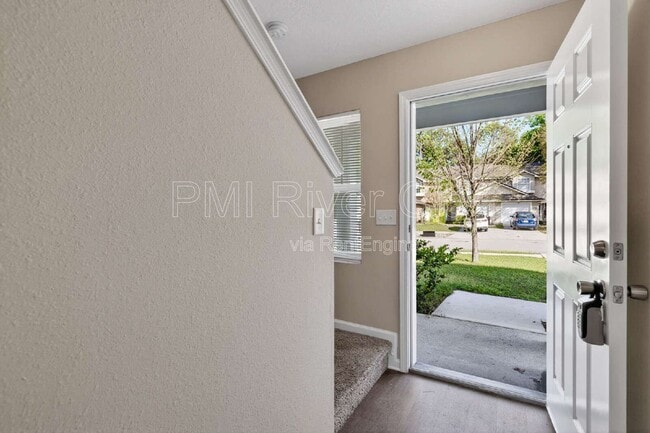 Building Photo - 7608 Rain Forest Dr N