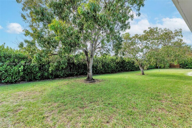 Building Photo - 13540 SW 98th Ct