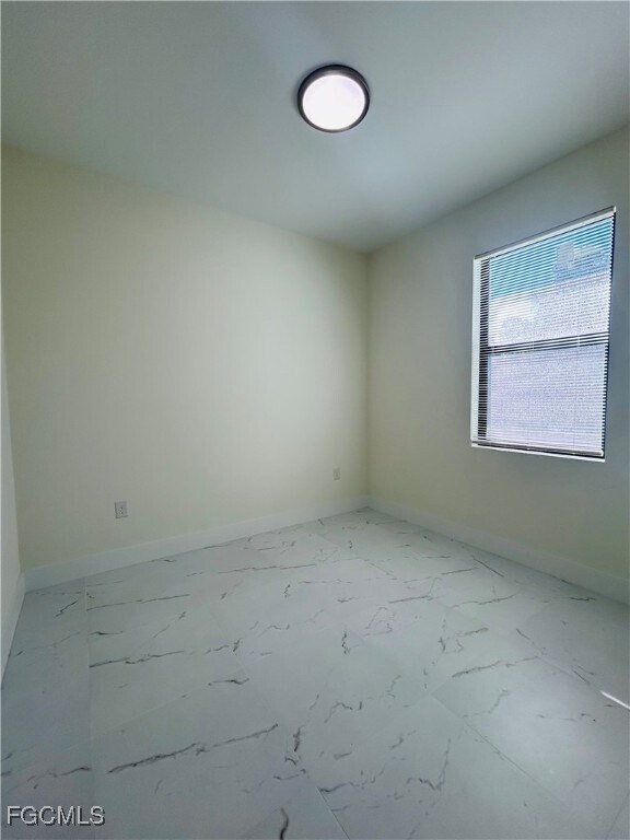 Building Photo - 149 Meadow Rd
