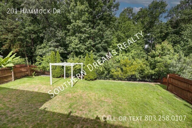 Building Photo - 201 Hammock Dr