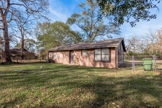 Building Photo - 39 Wire Rd Loop