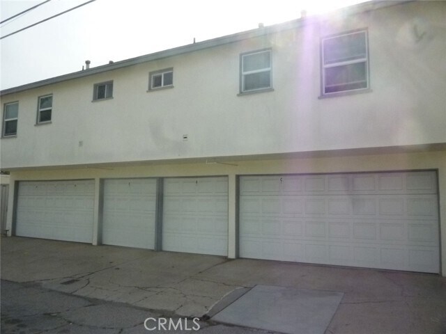 Building Photo - 712 Sartori Ave