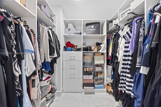 Building Photo - 3000 NE 188th St