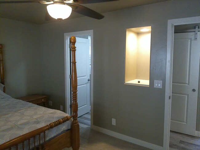 Building Photo - Spacious 4 bedroom 2 bath Double wide Available short term or long term