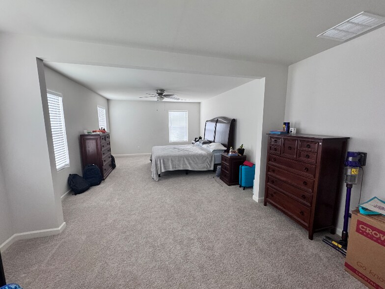 Building Photo - 1919 Aquinas Ct