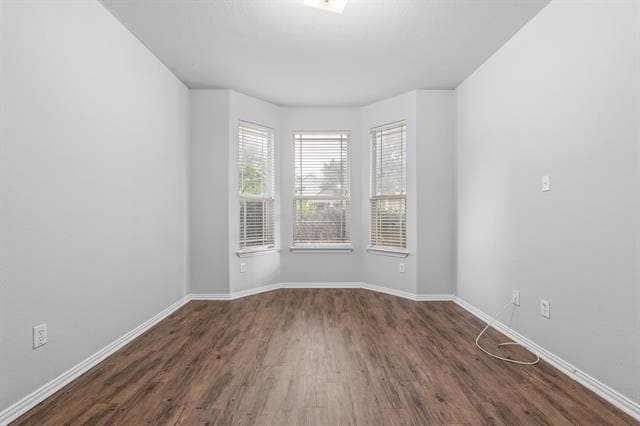 Building Photo - 1351 Kingston Pl