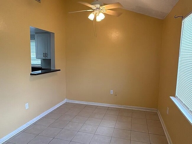 Building Photo - 1082 Old S Dr