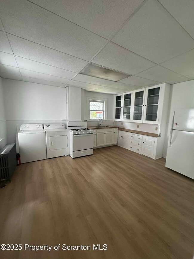 Building Photo - 445 Leggett St