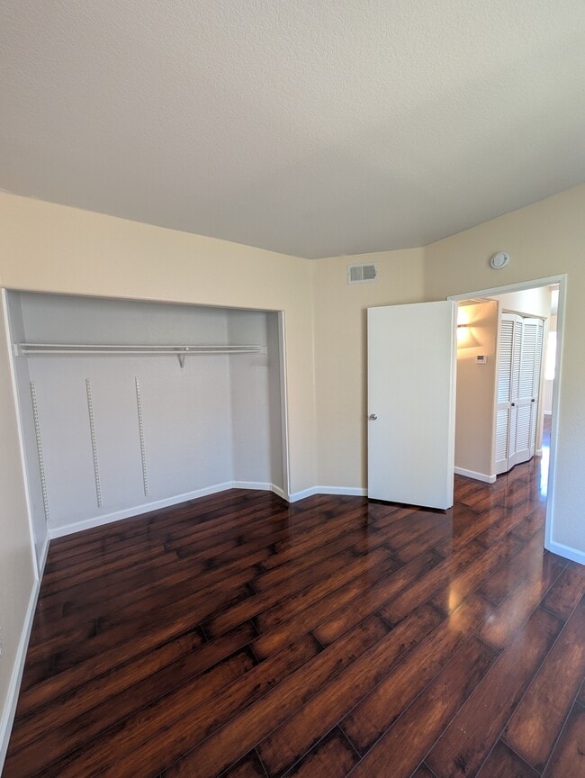 Building Photo - 18842 Vista Del Canon