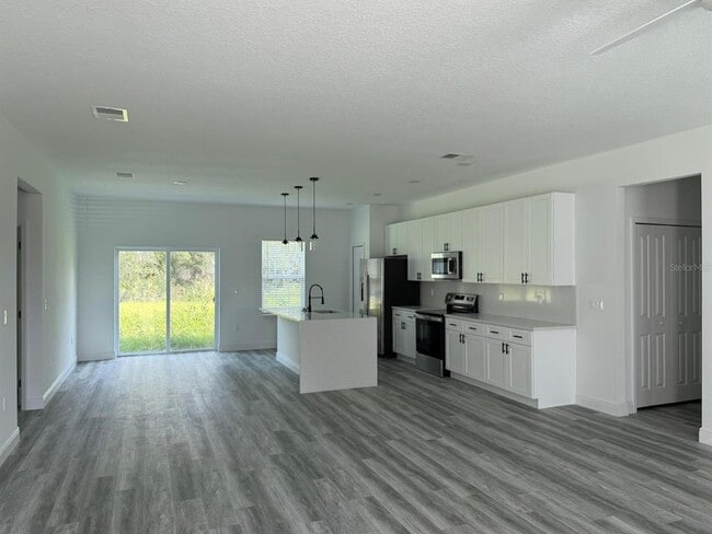 Building Photo - 2693 SW 153rd Pl Rd
