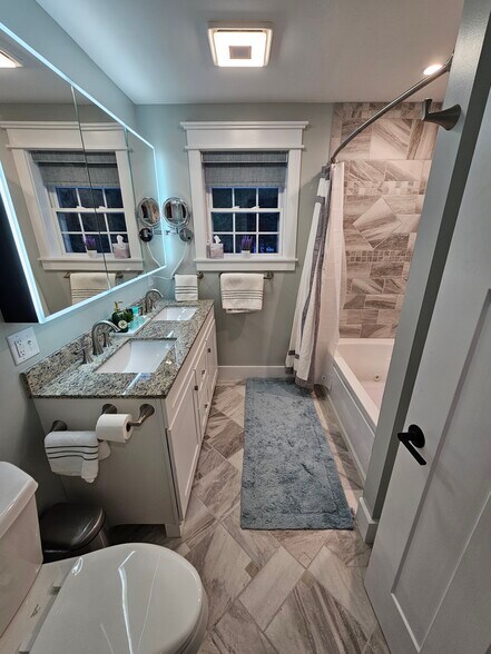 Building Photo - 435 High St