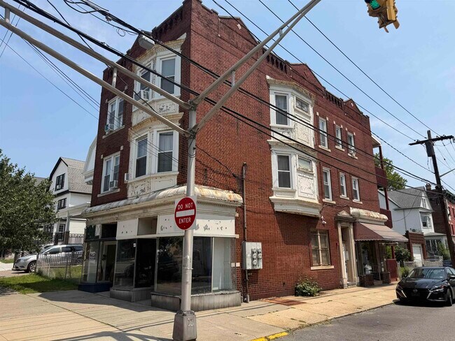 Building Photo - 336 Avenue C