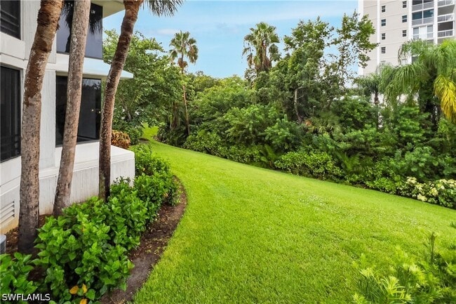 Building Photo - 5555 Heron Point Dr