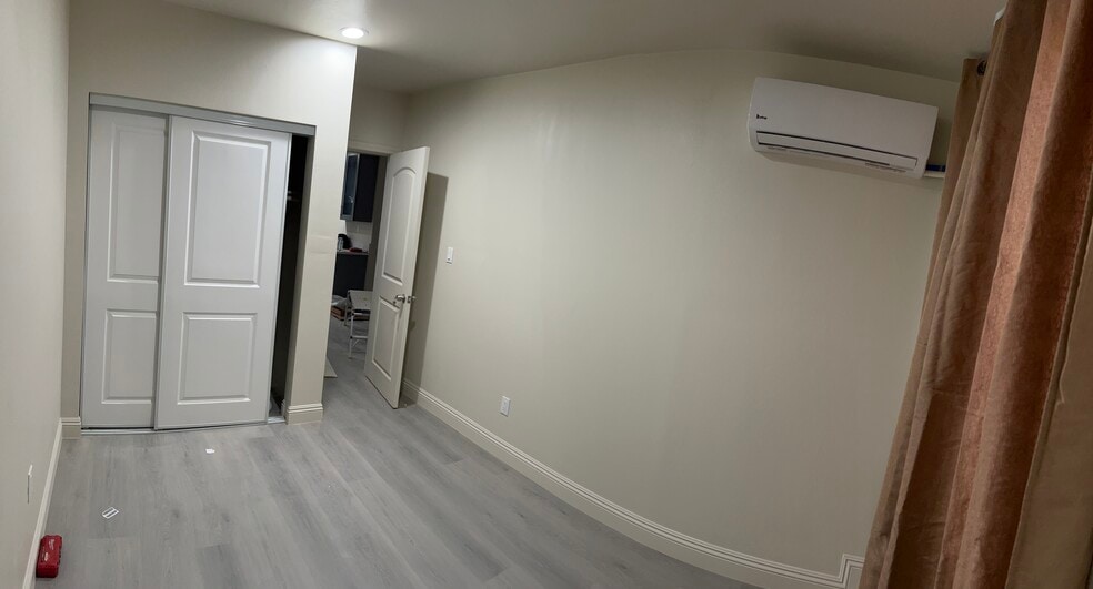 Building Photo - 3721 Vineland Ave