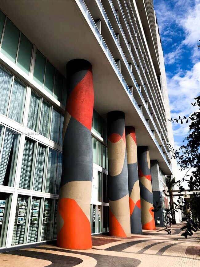 Primary Photo - 50 Biscayne Blvd