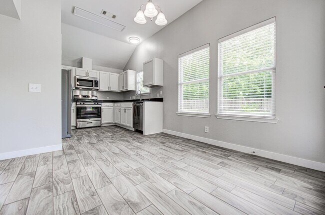 Building Photo - 1302 Crete Ln