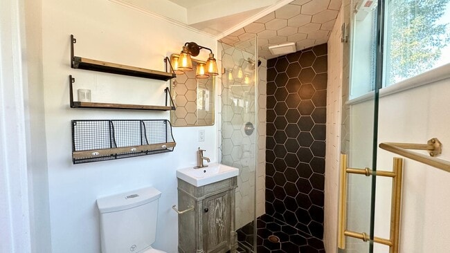 Building Photo - Cozy House Studio in the Heart of NOBE